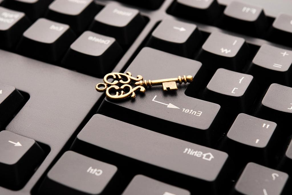 Wall-Mounted Key and Mail Organizer in stylish wood finish